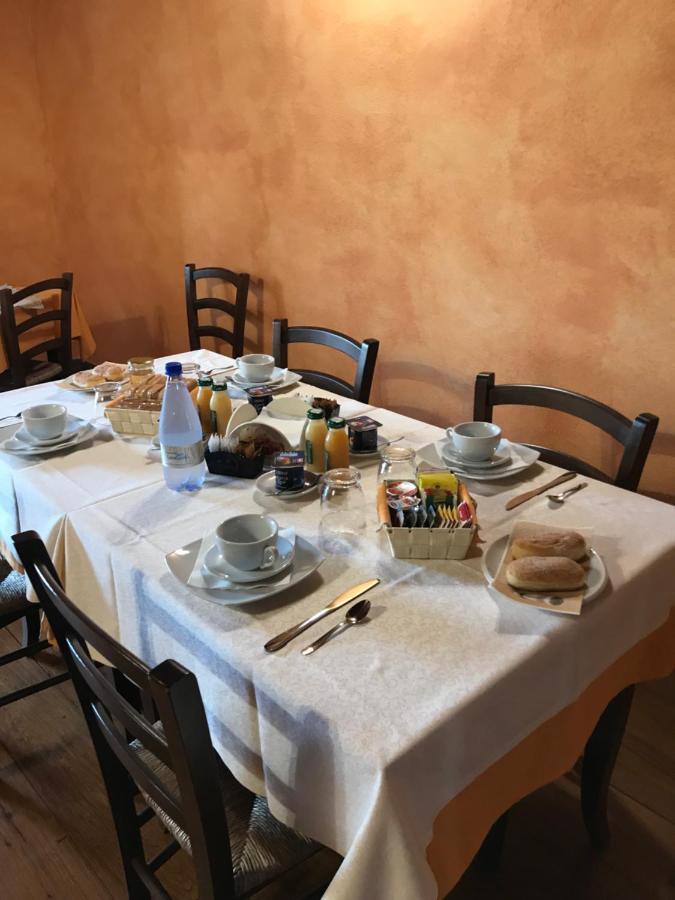 B&B Linu Ruiu Санту Лусурджу Екстериор снимка